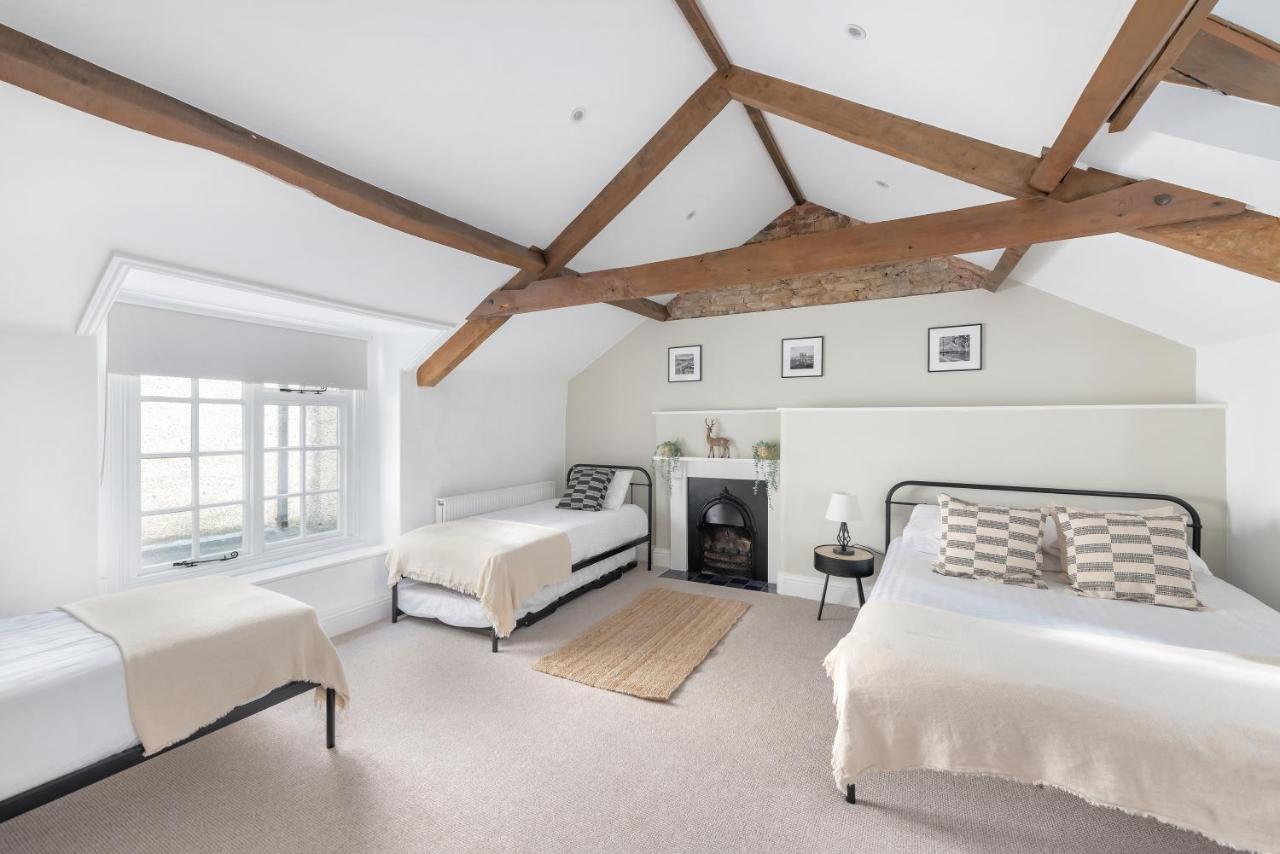 Cotswold Manor House - Country House Retreat With Hot Tub, Ideal For Large Groups Petty France Экстерьер фото